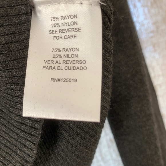 Turtle Neck - Picture 5 of 5